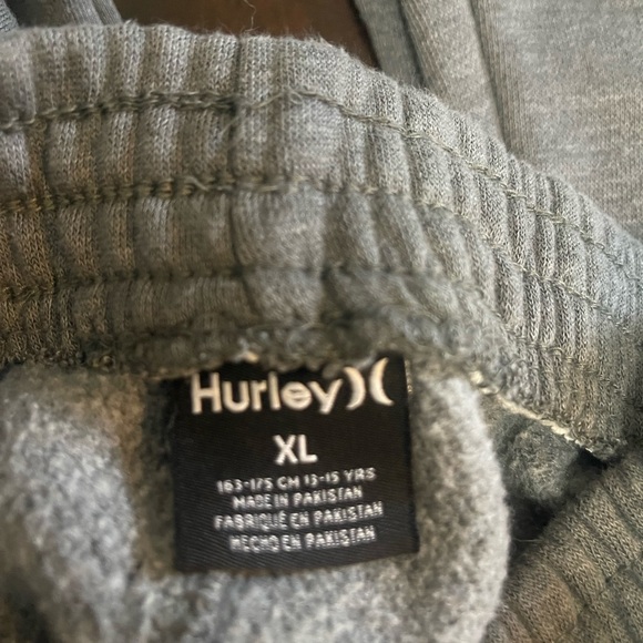 New 2 pairs of Boys Hurley Xl sweatpants, with pockets. - Picture 2 of 3